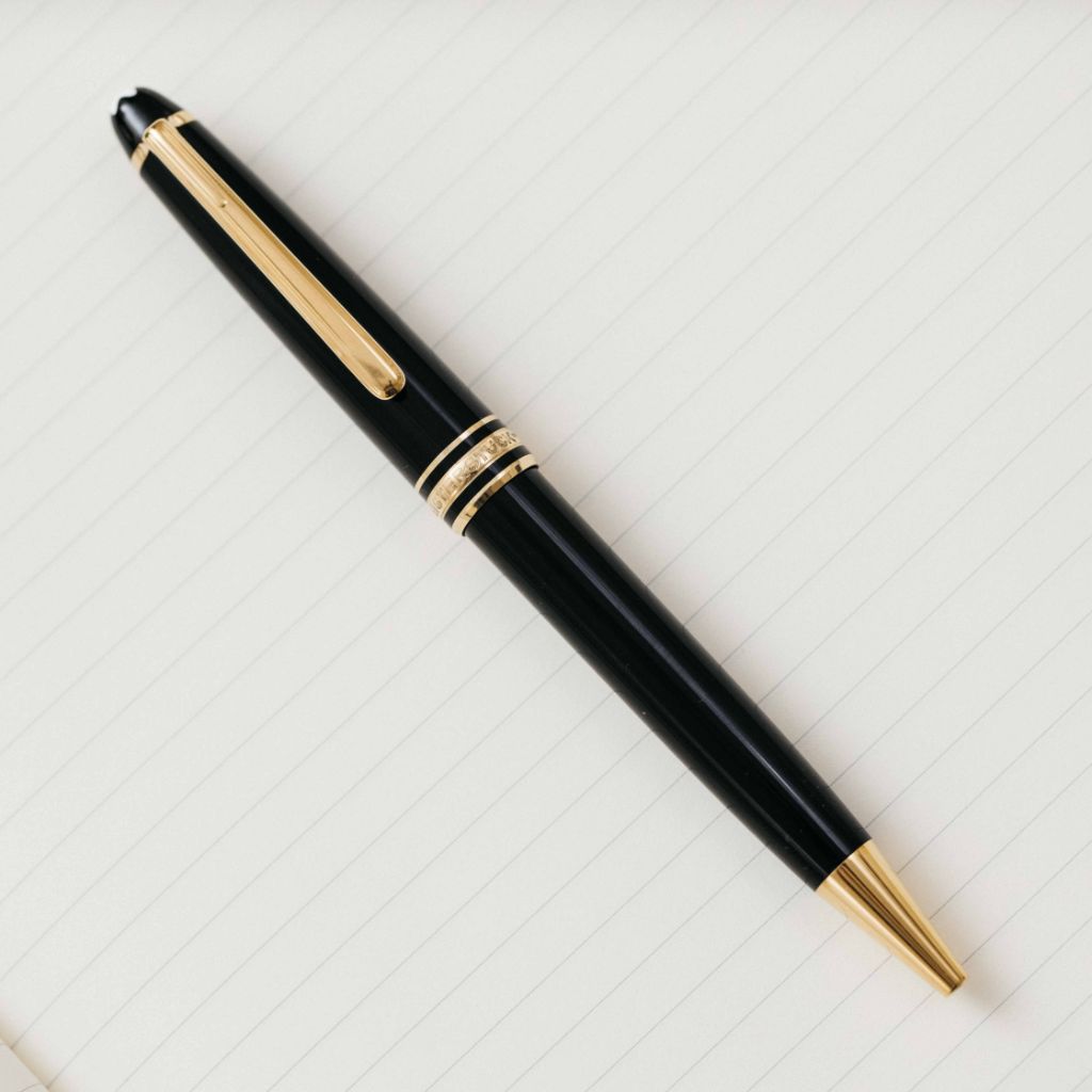 Montblanc Meisterstuck 164 Black & Gold Classique Ballpoint Pen - Preo –  Truphae