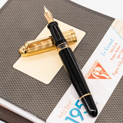 Aurora 88 Gold Pinstripe Cap Large Fountain Pen black