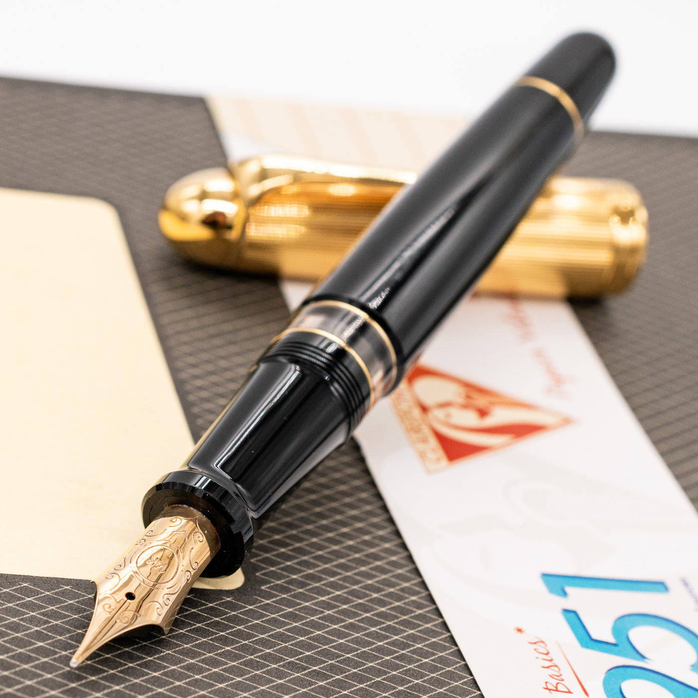 Aurora 88 Gold Pinstripe Cap Large Fountain Pen uncapped