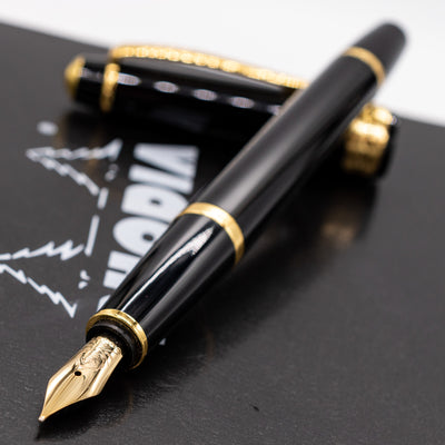 Cross Bailey Lights Fountain Pen - Black & Gold uncapped