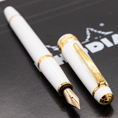 Cross Bailey Lights Fountain Pen - White & Gold new