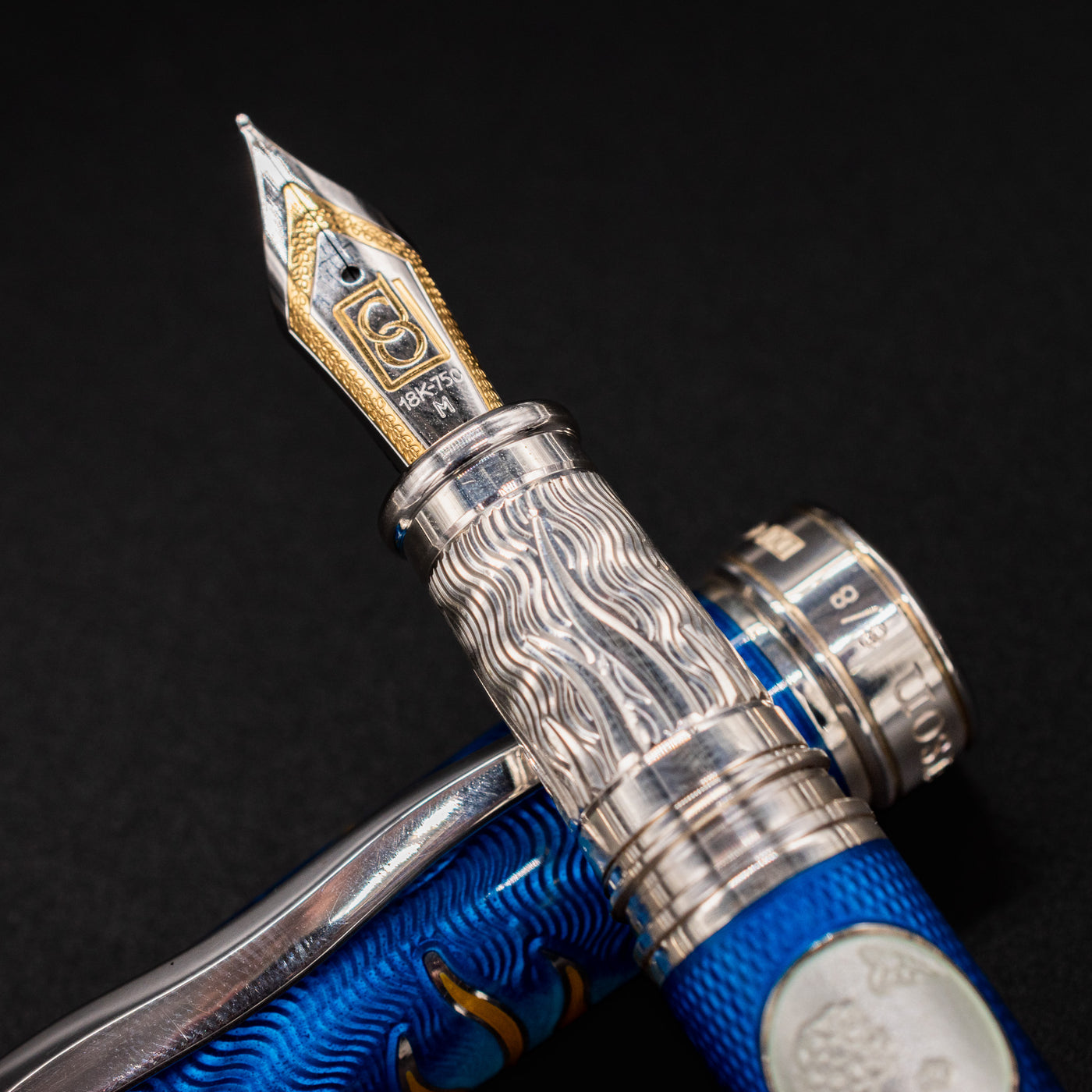 David Oscarson Celestial Fountain Pen - Sky Blue 18k Gold Nib