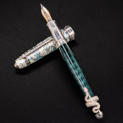 David Oscarson Deus Regit Fountain Pen - Mossy Black enamel