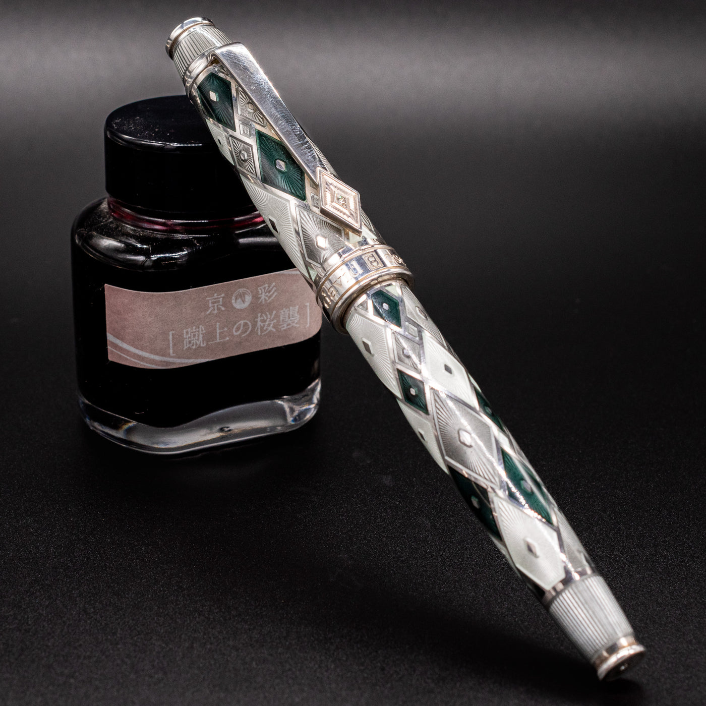 David Oscarson Harlequin Fountain Pen - Grey capped