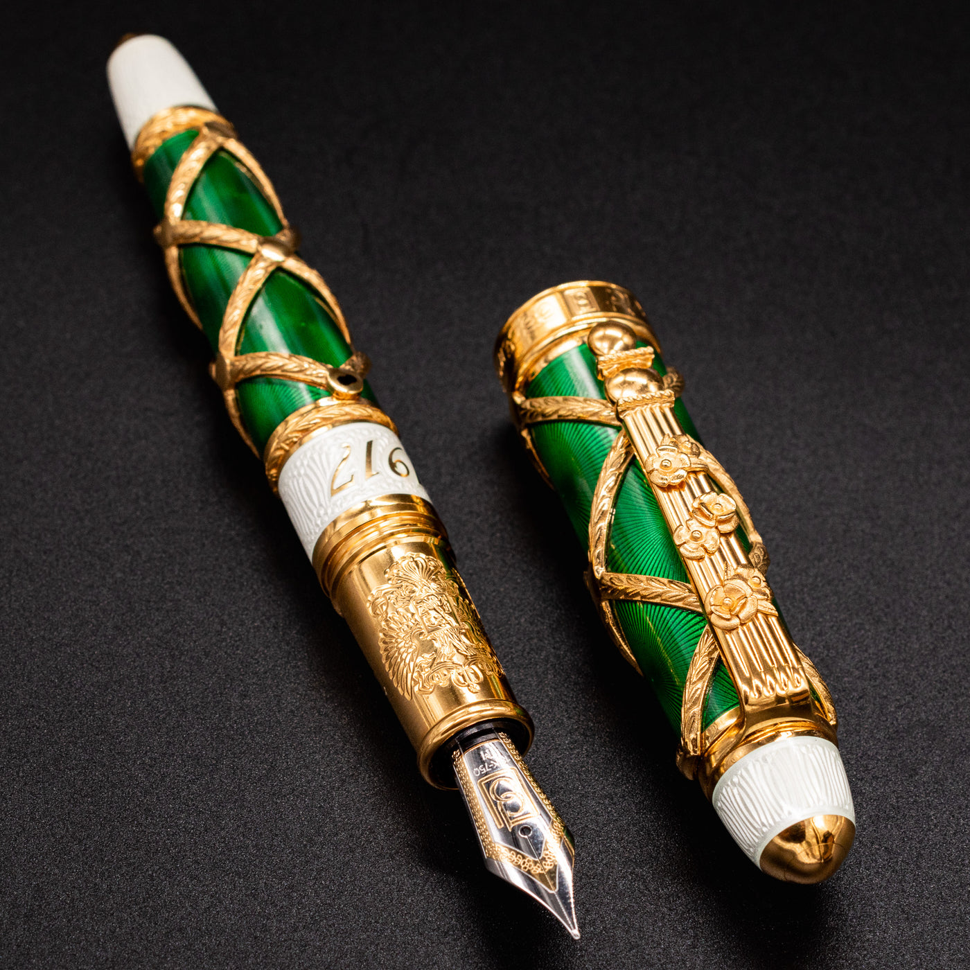 David Oscarson Imperial Fountain Pen - Emerald Green enamel