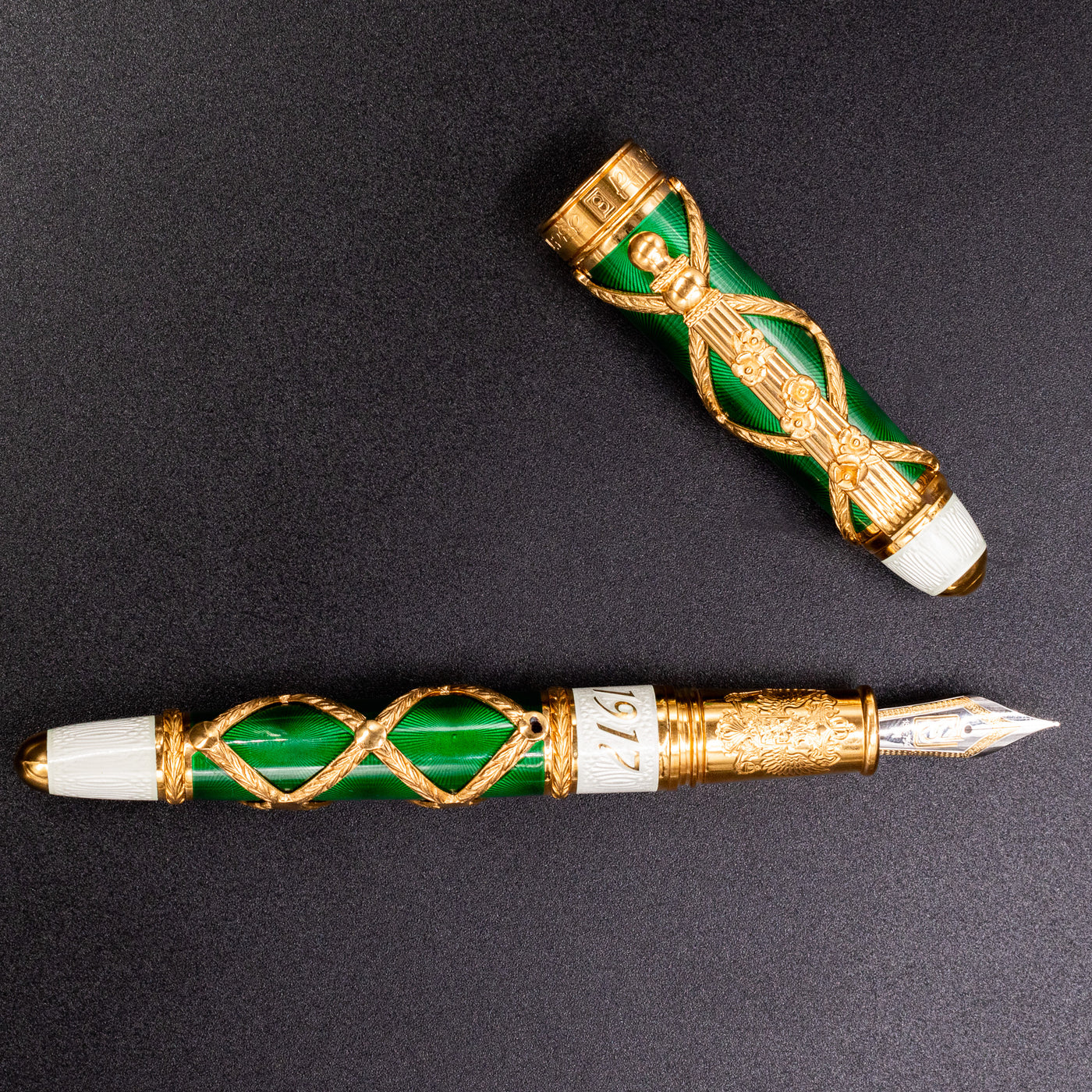 David Oscarson Imperial Fountain Pen - Emerald Green gold trim