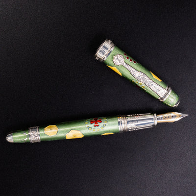 David Oscarson La Sagrada Familia Fountain Pen Olive Green Sage