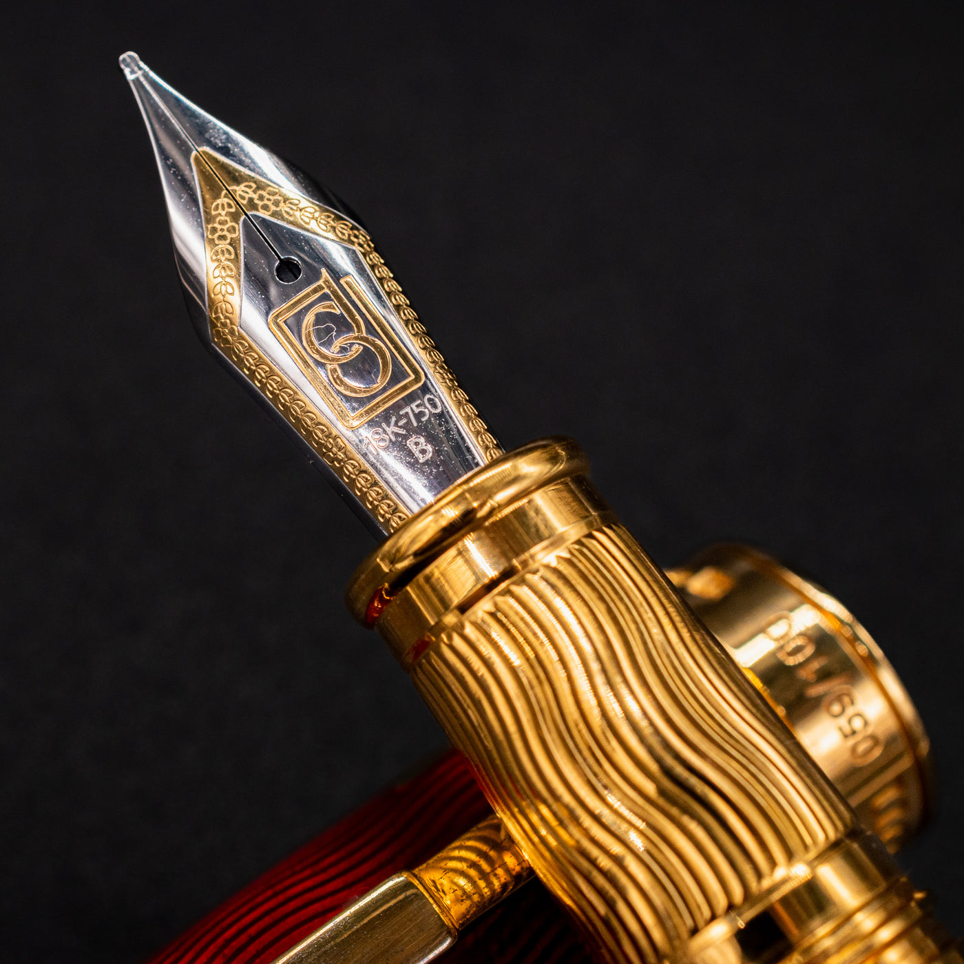 David Oscarson Meriwether Lewis Fountain Pen - Ruby Red 18k gold nib