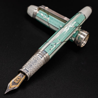 David Oscarson Trellis Fountain Pen - Turquoise uncapped