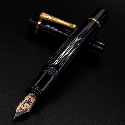 Delta Bio+16 Nera Fountain Pen - 14k Gold Nib uncapped