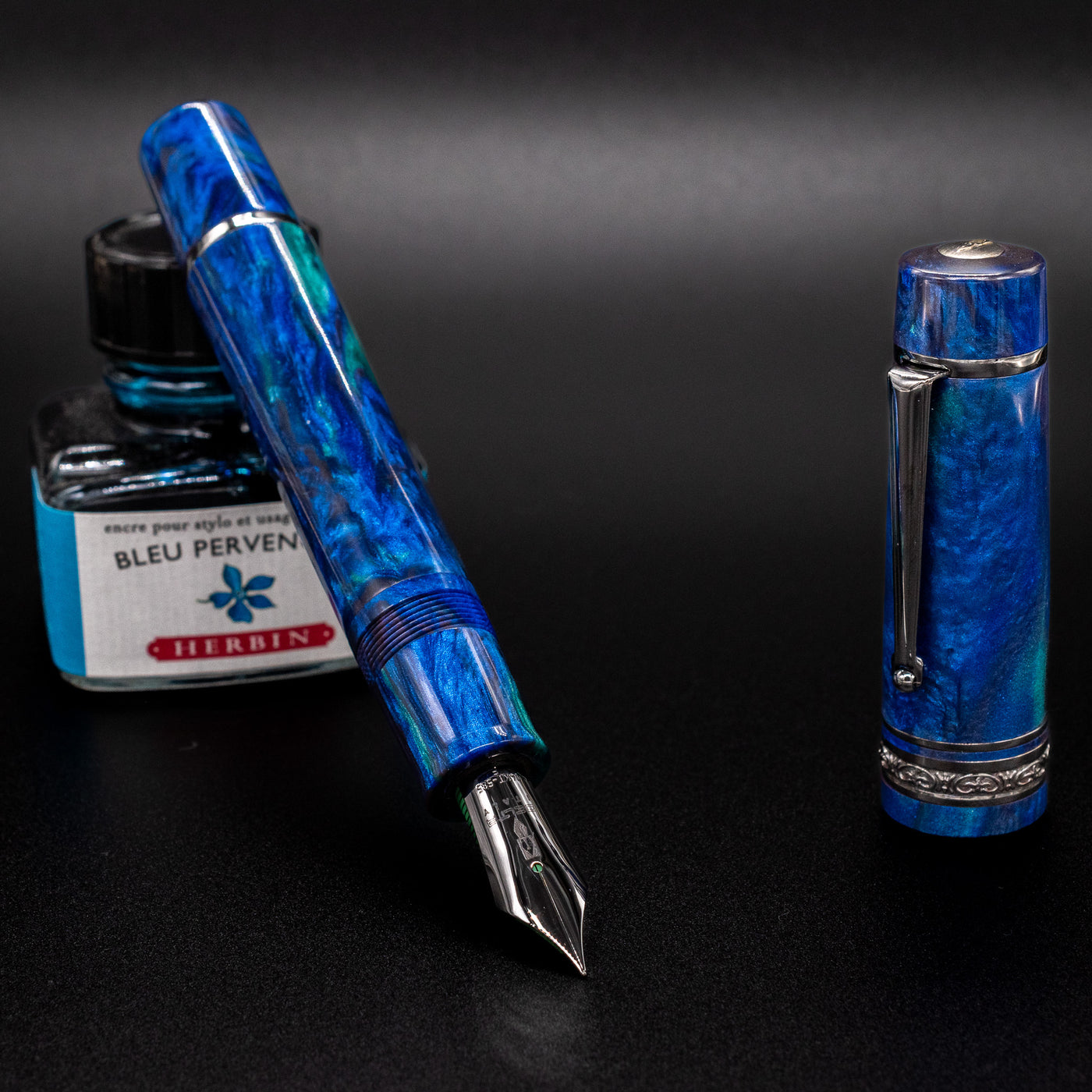 Delta DV Original Oversize Fountain Pen - Riviera Blue & Ruthenium