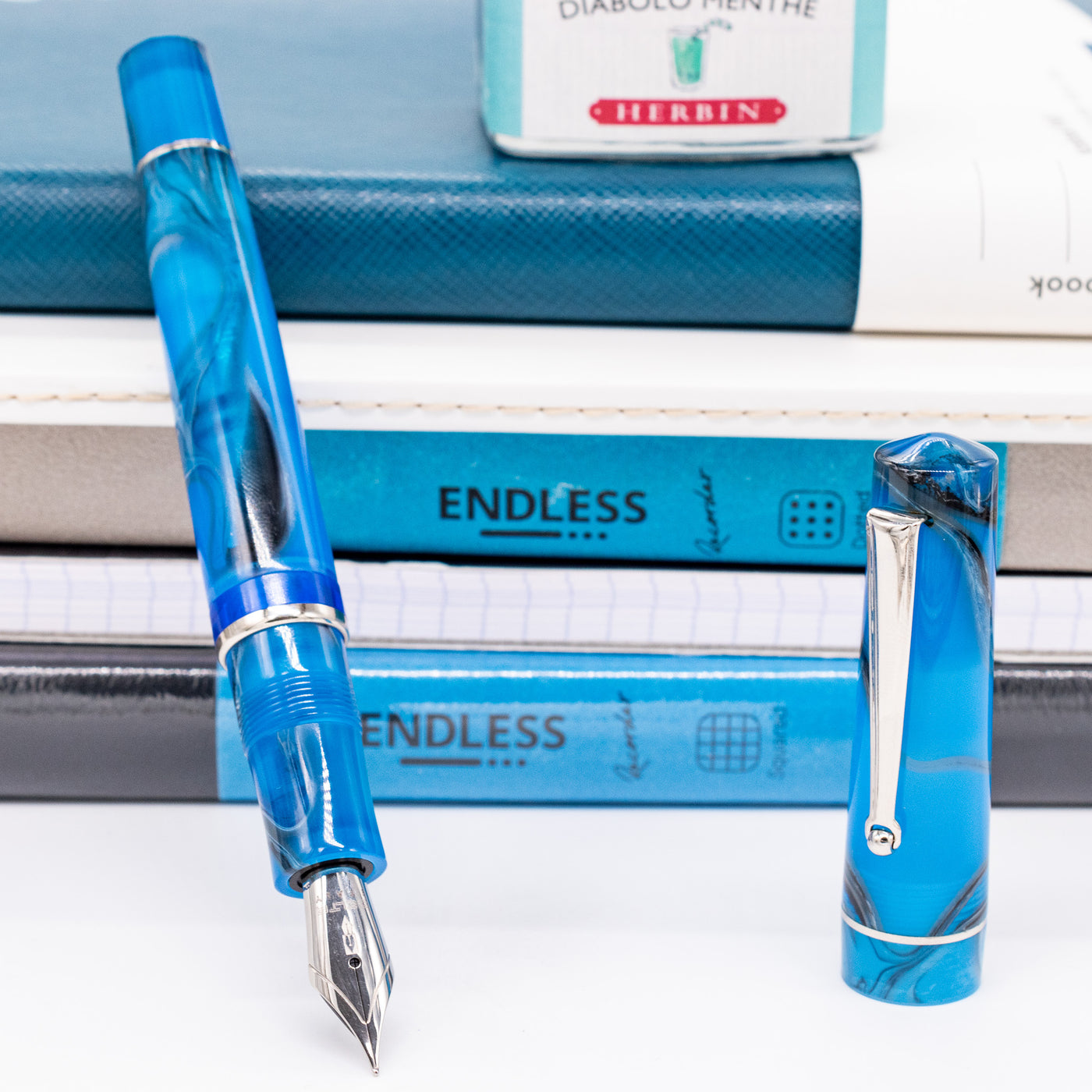 Delta Duna Fountain Pen - Blue Oasis Palladium Trim