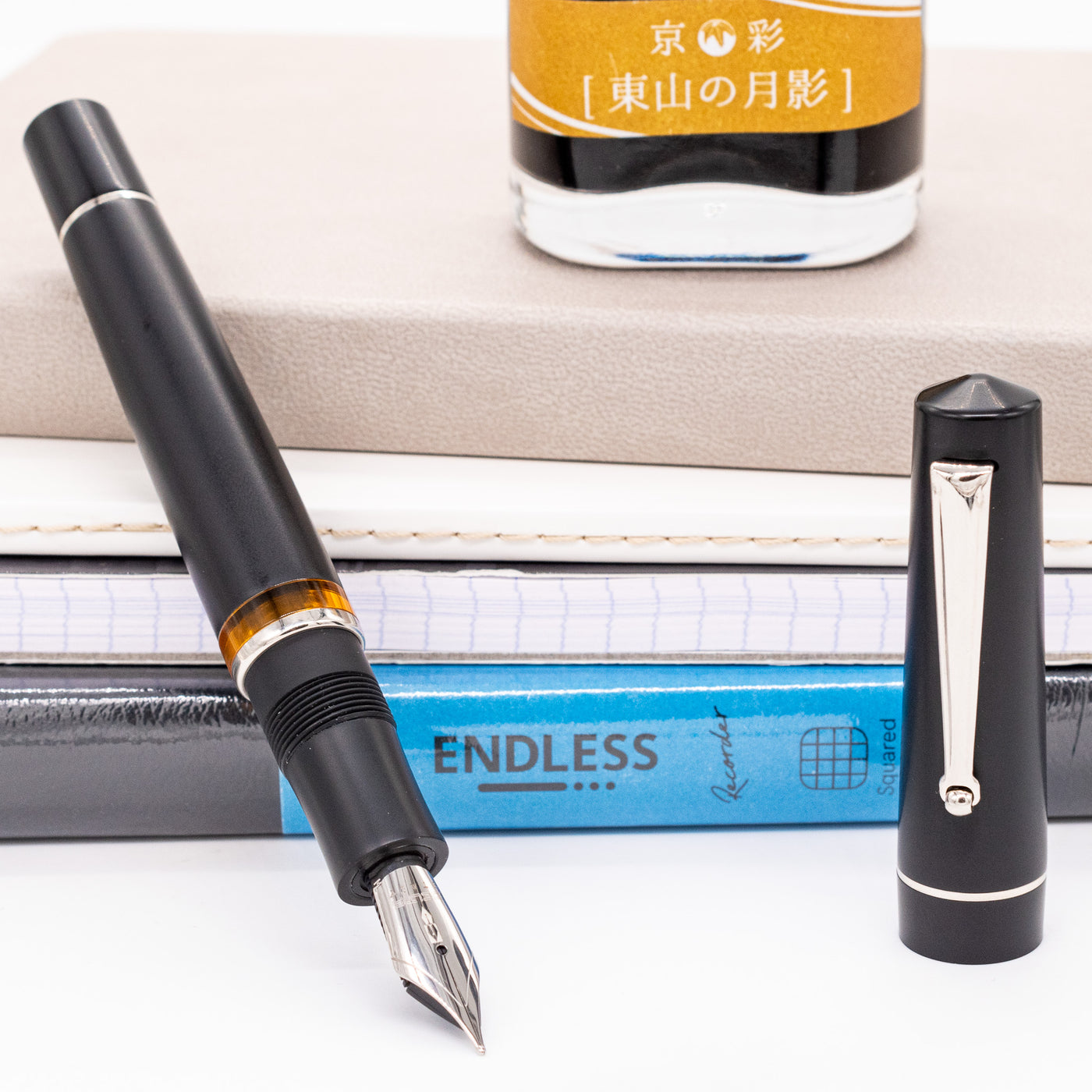 Delta Duna Fountain Pen - Matte Black Palladium Trim