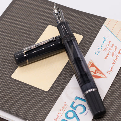 Delta Prestige Glossy Limited Edition Fountain Pen demonstrator