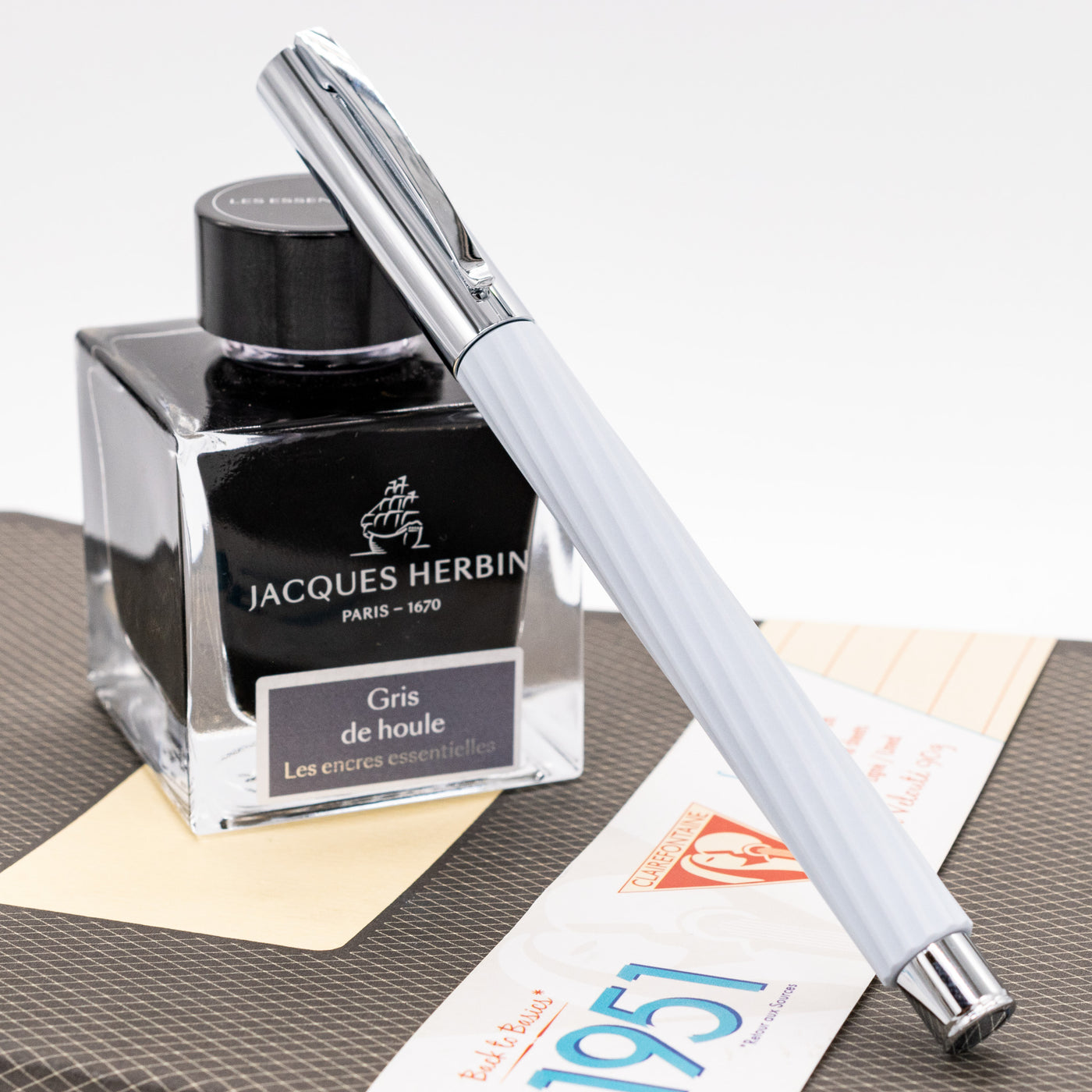 Faber-Castell Ambition Fountain Pen - Italic Ice Blue capped