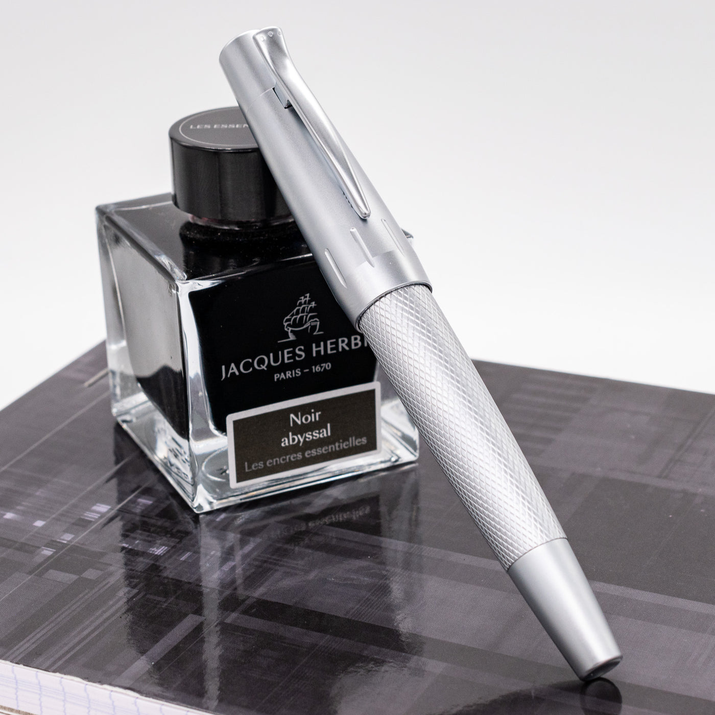 Faber-Castell E-Motion Pure Silver Fountain Pen capped