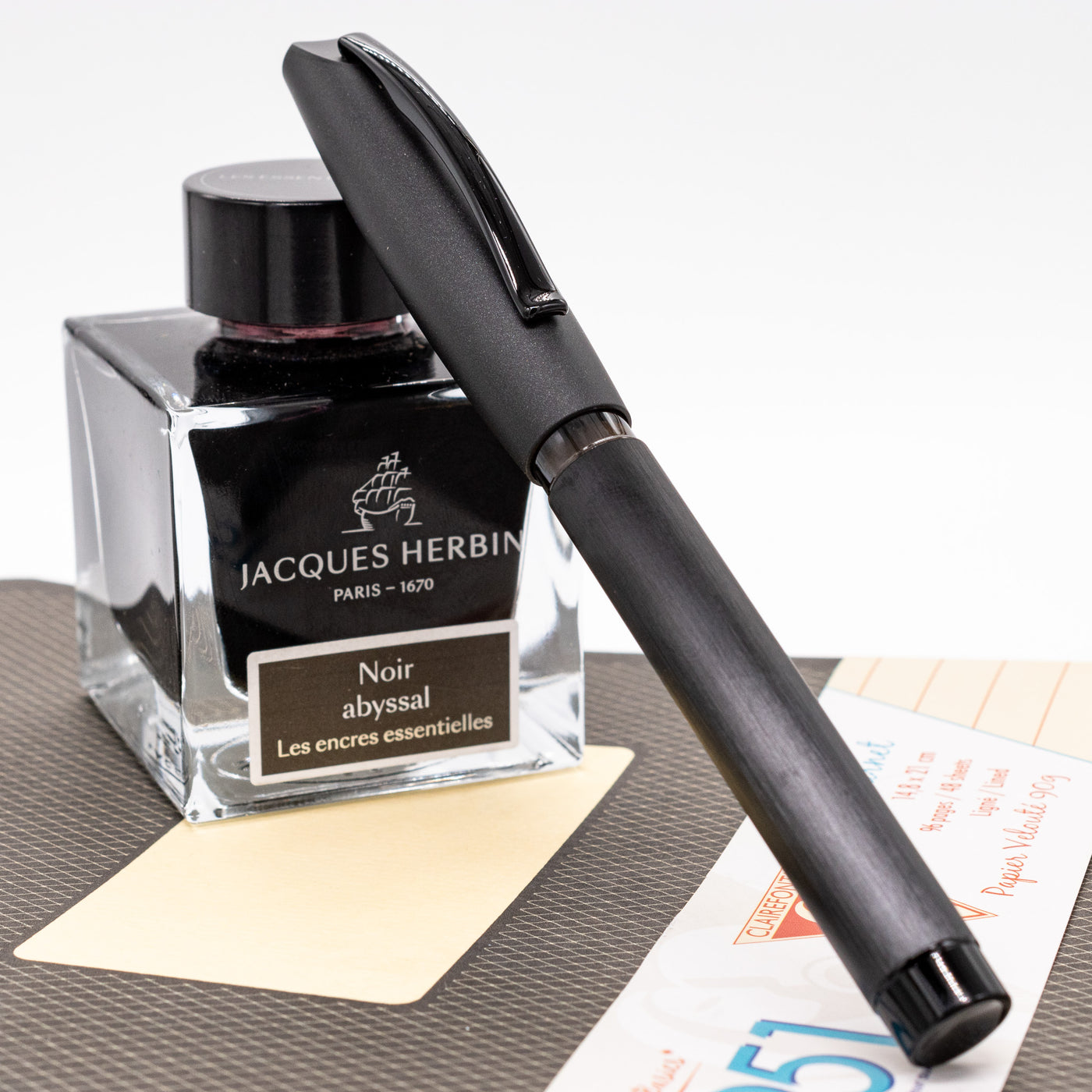 Faber-Castell Essentio Fountain Pen - Aluminum Black capped