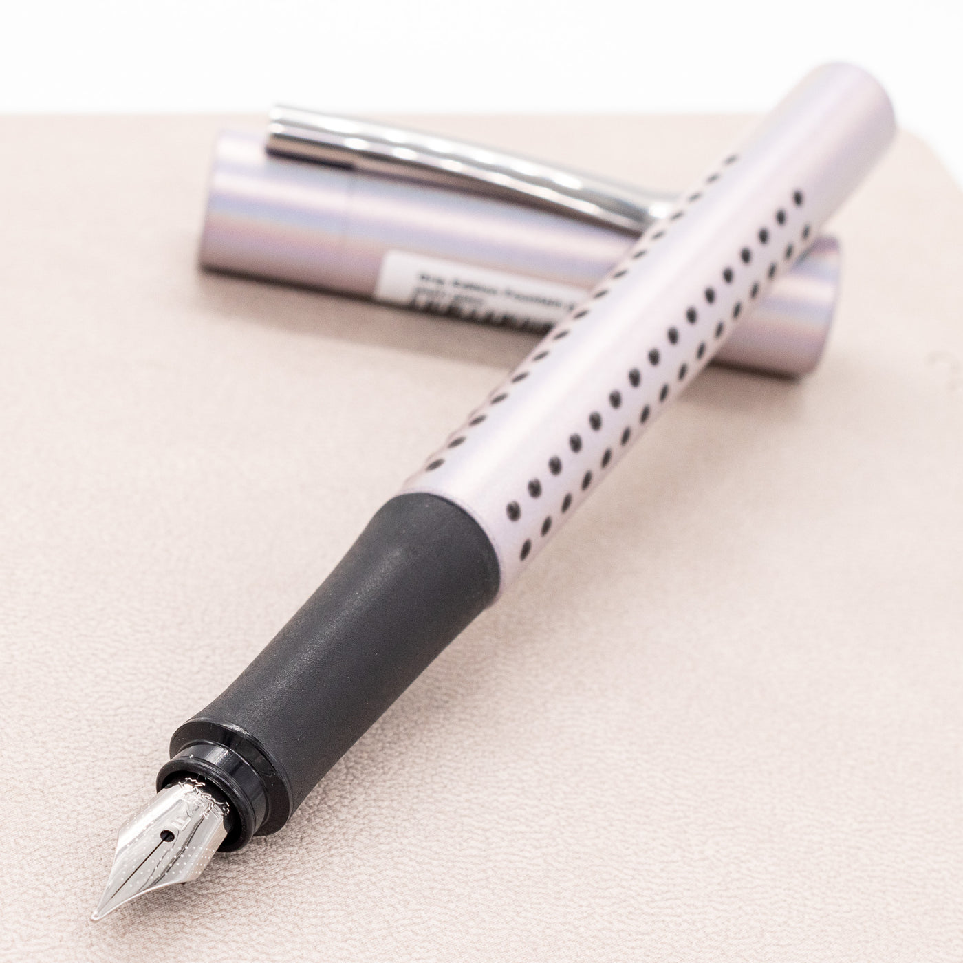 Faber-Castell Grip Glam Fountain Pen - Pearl uncapped