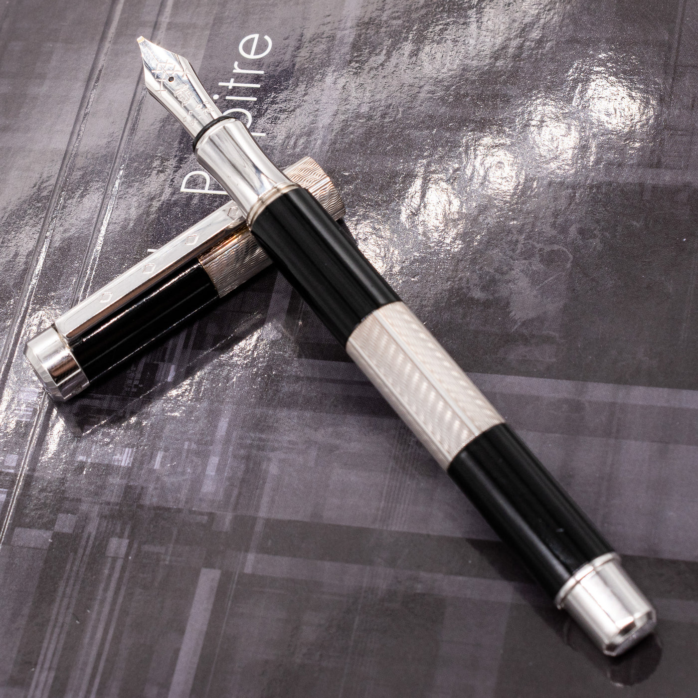 Franklin Christoph Model 17 Paradox Sterling Silver Fountain Pen black