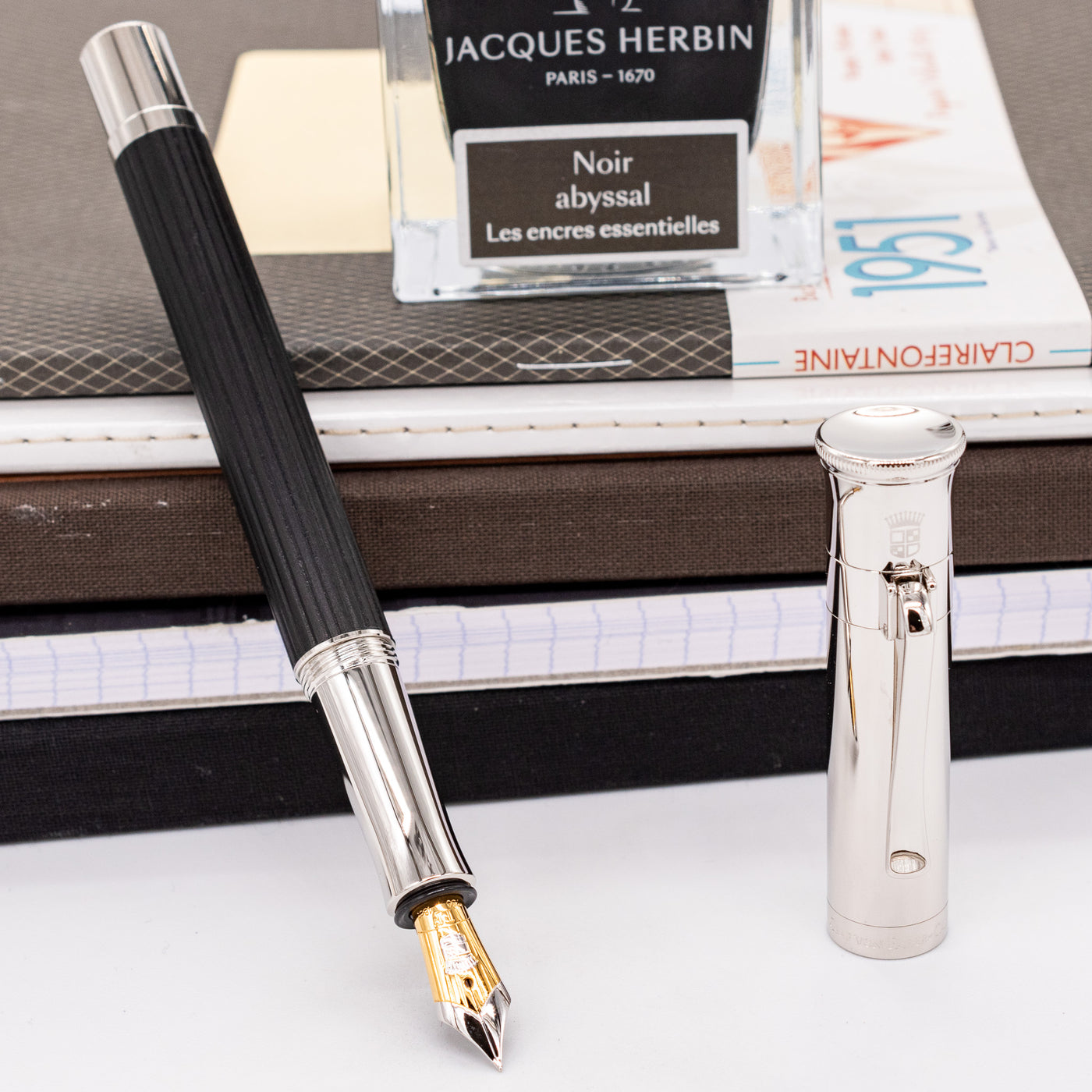 Graf von Faber-Castell Classic Fountain Pen - Ebony Wood