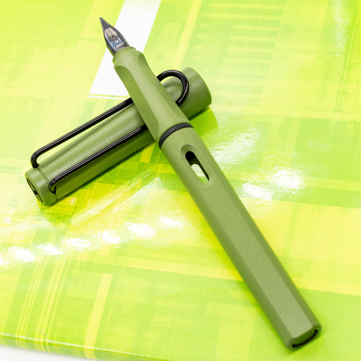 LAMY Safari Savannah Green Fountain Pen Rare