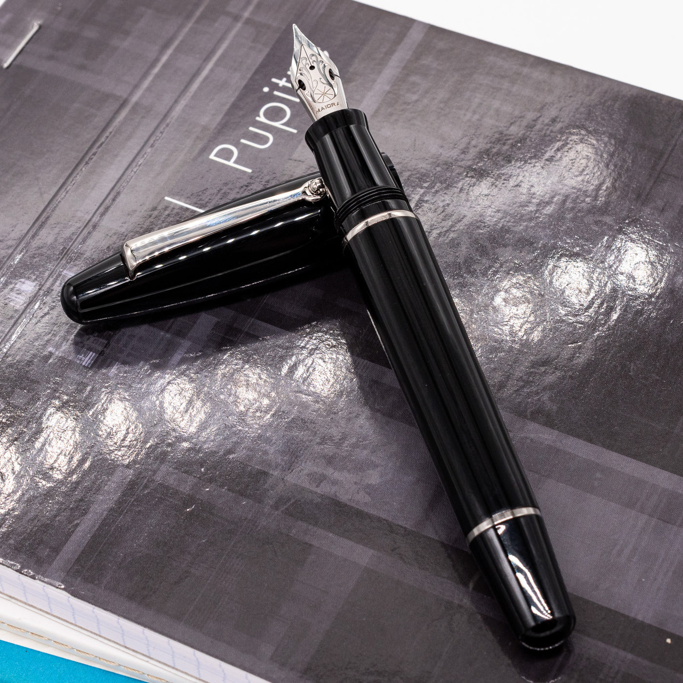 Maiora Ultra Ogiva Golden Age 2.0 Nera Fountain Pen black