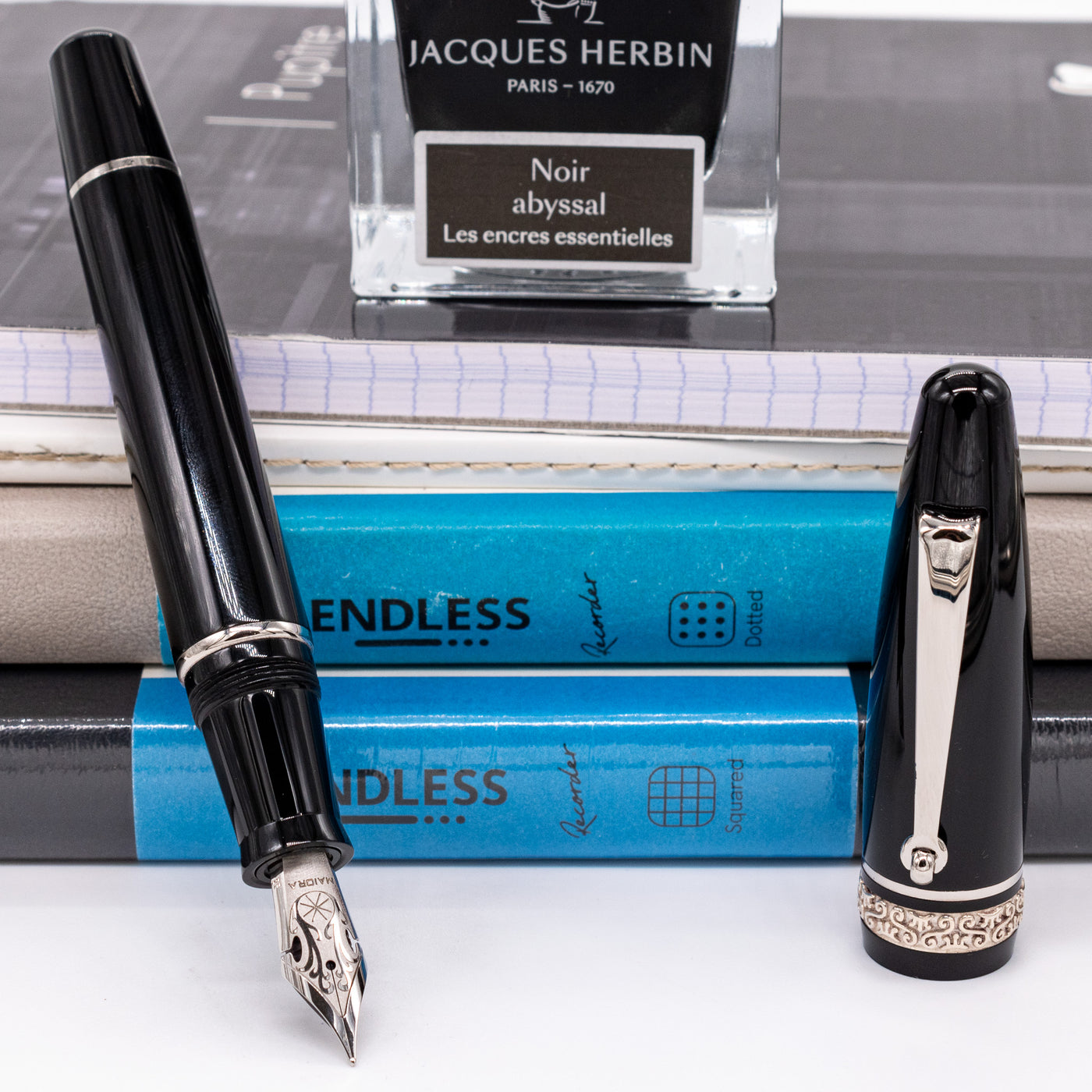 Maiora Ultra Ogiva Golden Age 2.0 Nera Fountain Pen