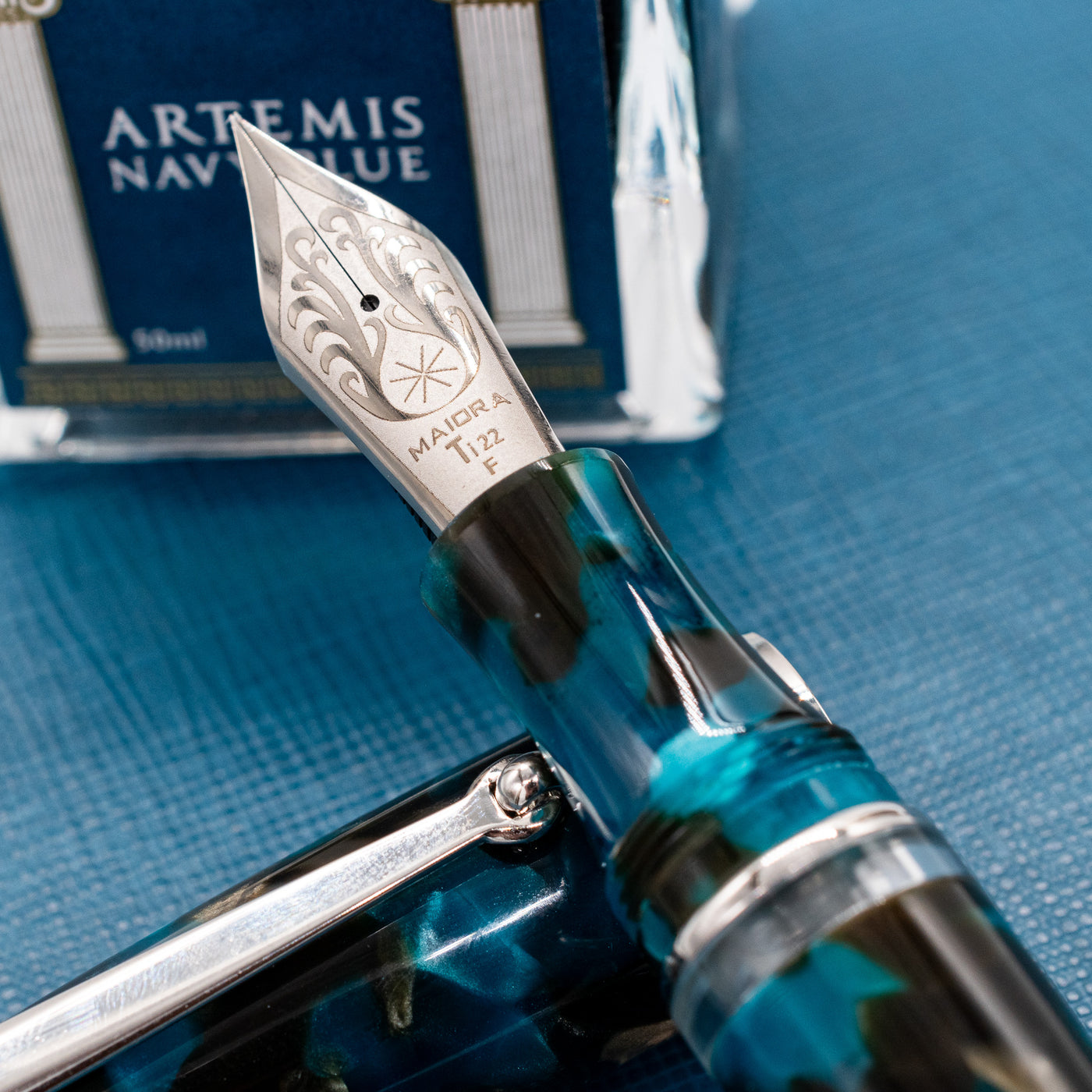 Maiora Ultra Ogiva T22 Teti Blue Fountain Pen titanium nib