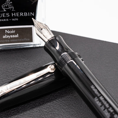 Molteni Modelo 54 Fountain Pen - Jet Black & Rhodium stainless steel nib