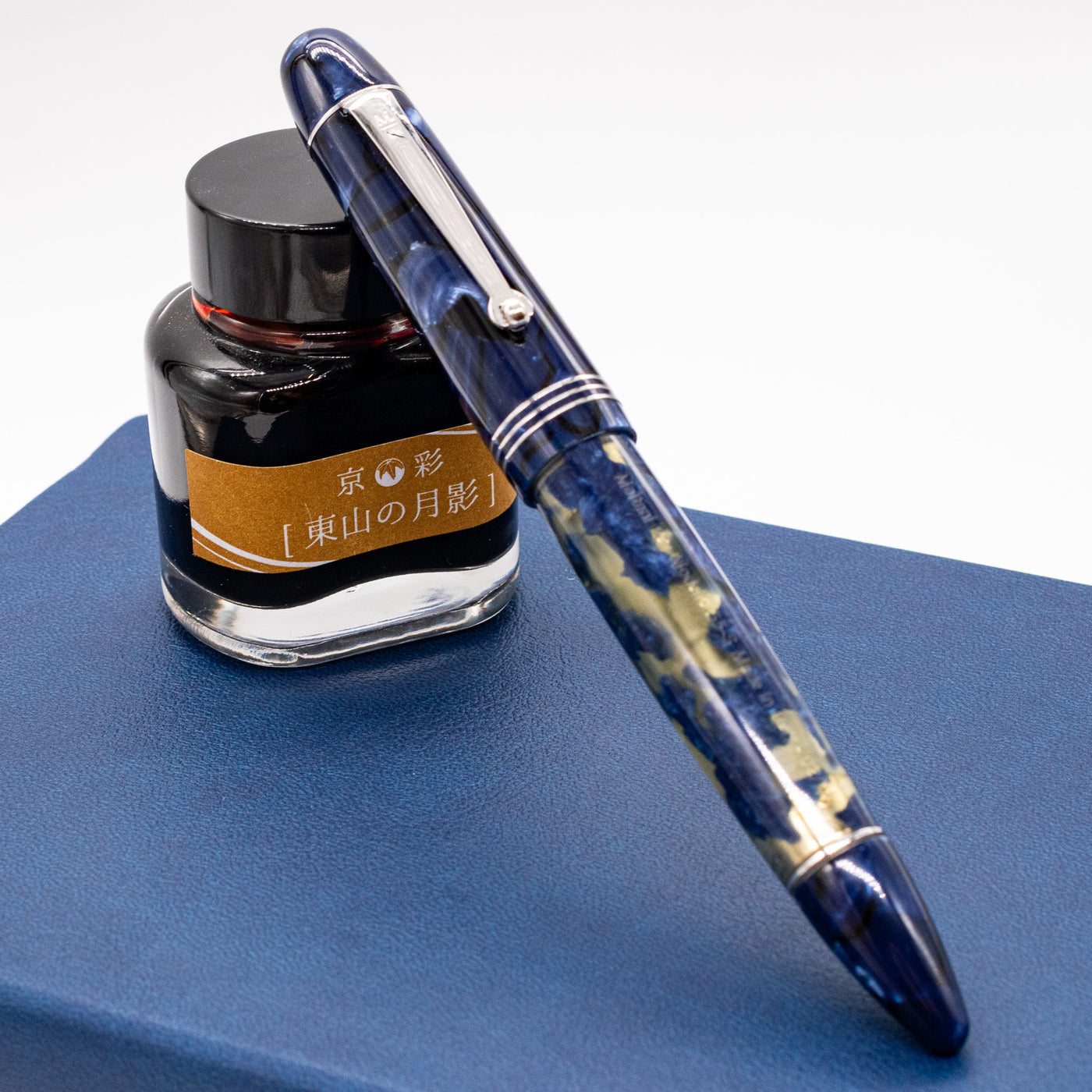 Molteni Modelo 55 Fountain Pen - Royal Blue Lucens Celluloid capped