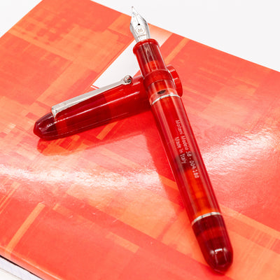 Molteni Modelo 58 Fountain Pen - Cranberry red