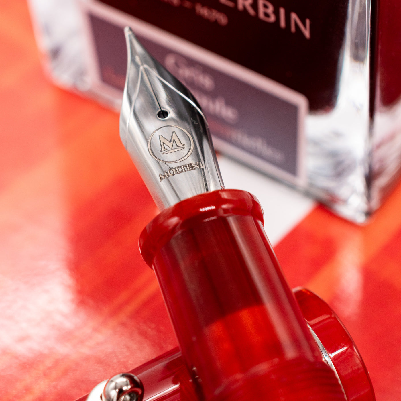 Molteni Modelo 58 Fountain Pen - Cranberry stainless steel nib