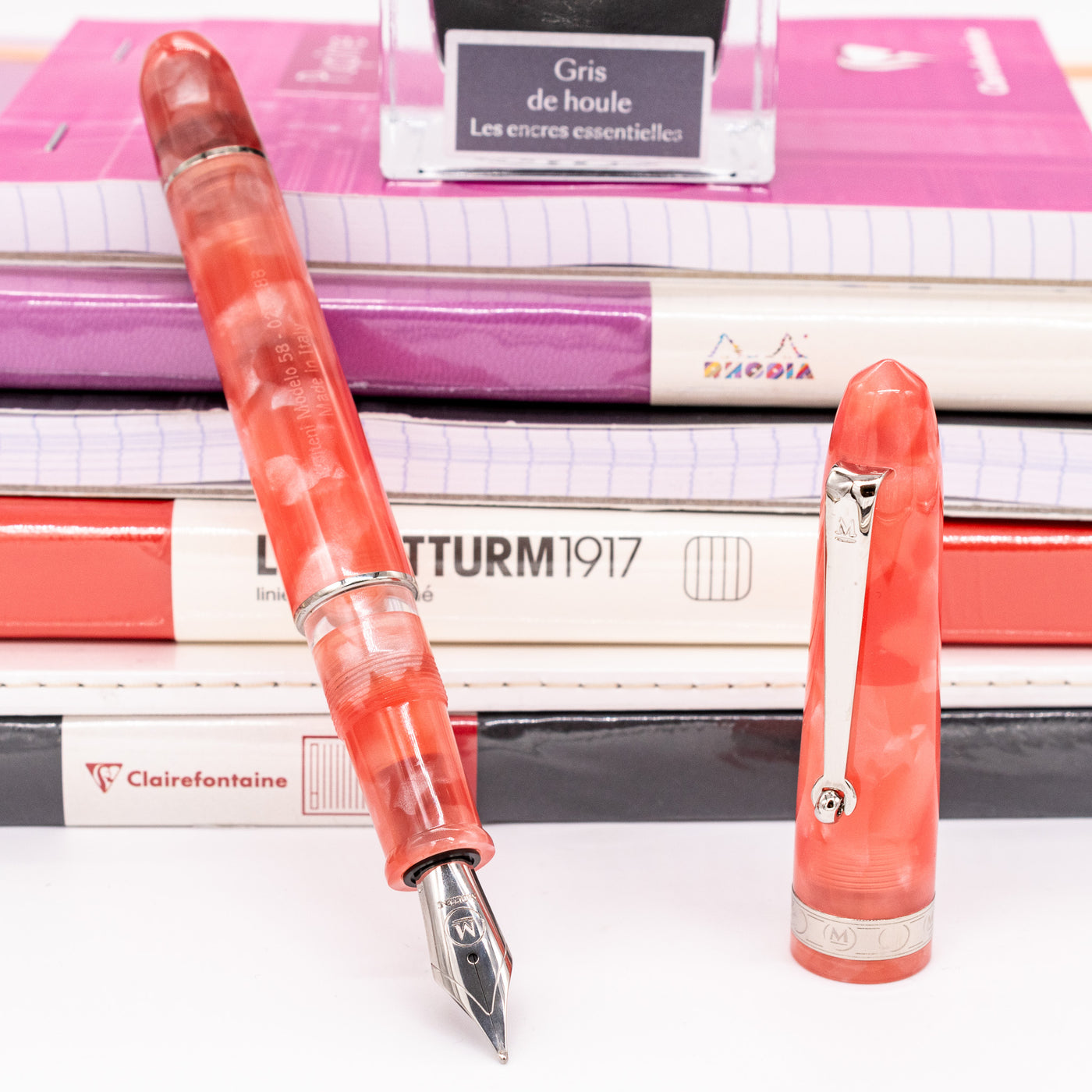 Molteni Modelo 58 Fountain Pen - Flamingo