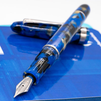 Molteni Modelo 58 Fountain Pen - Stone Blue uncapped