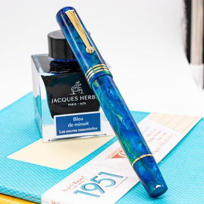 Molteni Modelo 60 Fountain Pen - Blue Lagoon capped