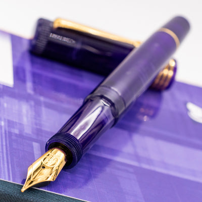 Molteni Modelo 60 Fountain Pen - Deep Amethyst uncapped