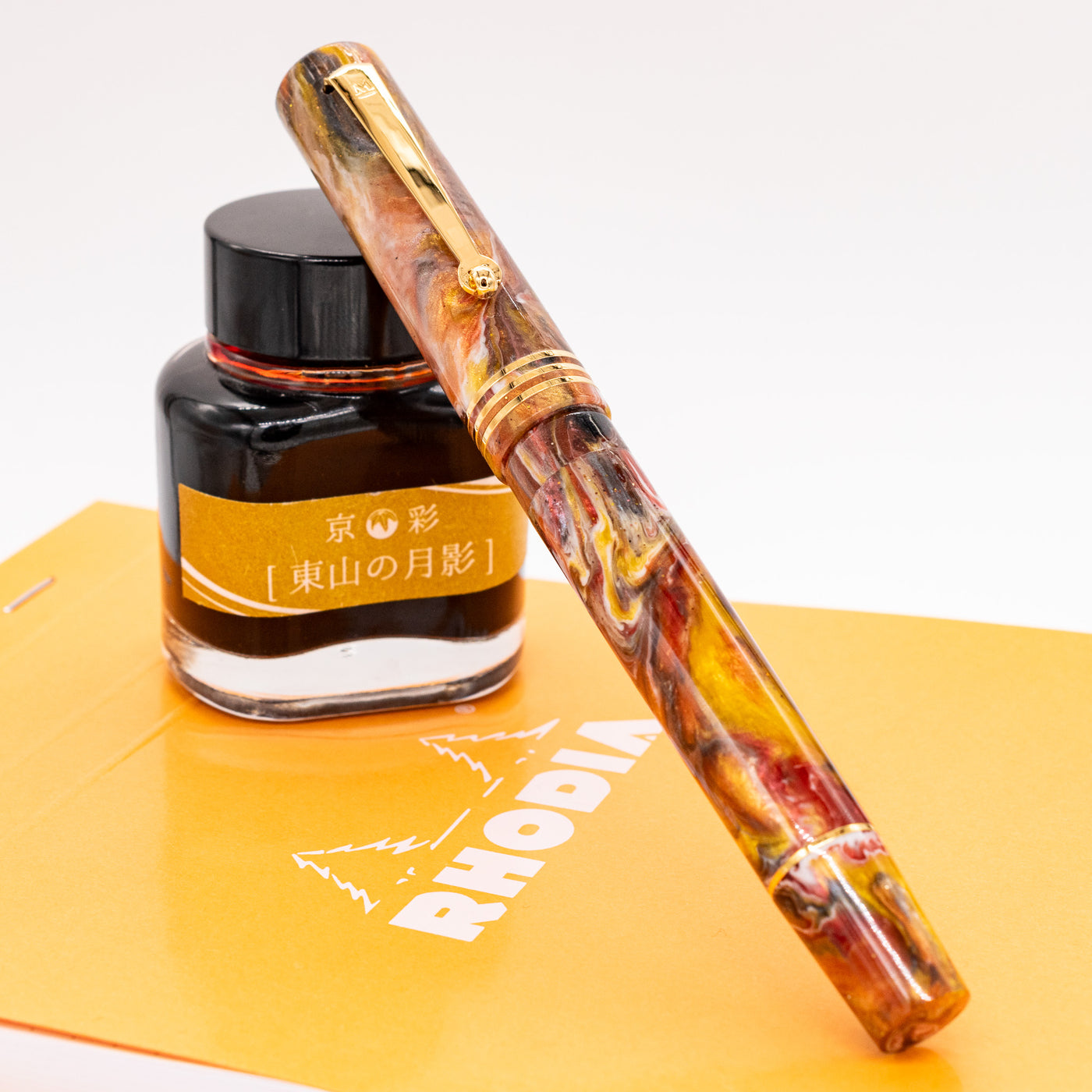 Molteni Modelo 60 Fountain Pen - Desert Sunset capped