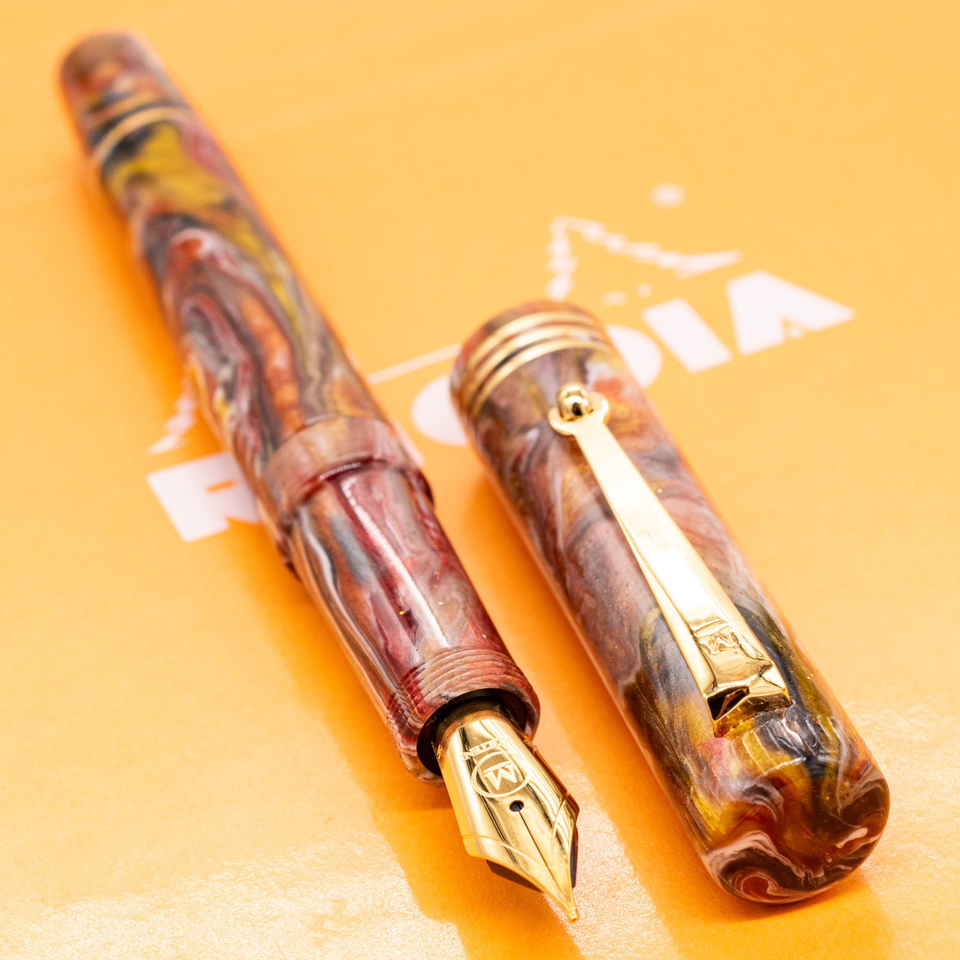 Molteni Modelo 60 Fountain Pen - Desert Sunset gold trim