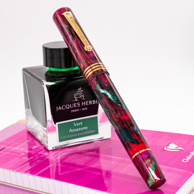 Molteni Modelo 60 Fountain Pen - Dragonfruit capped