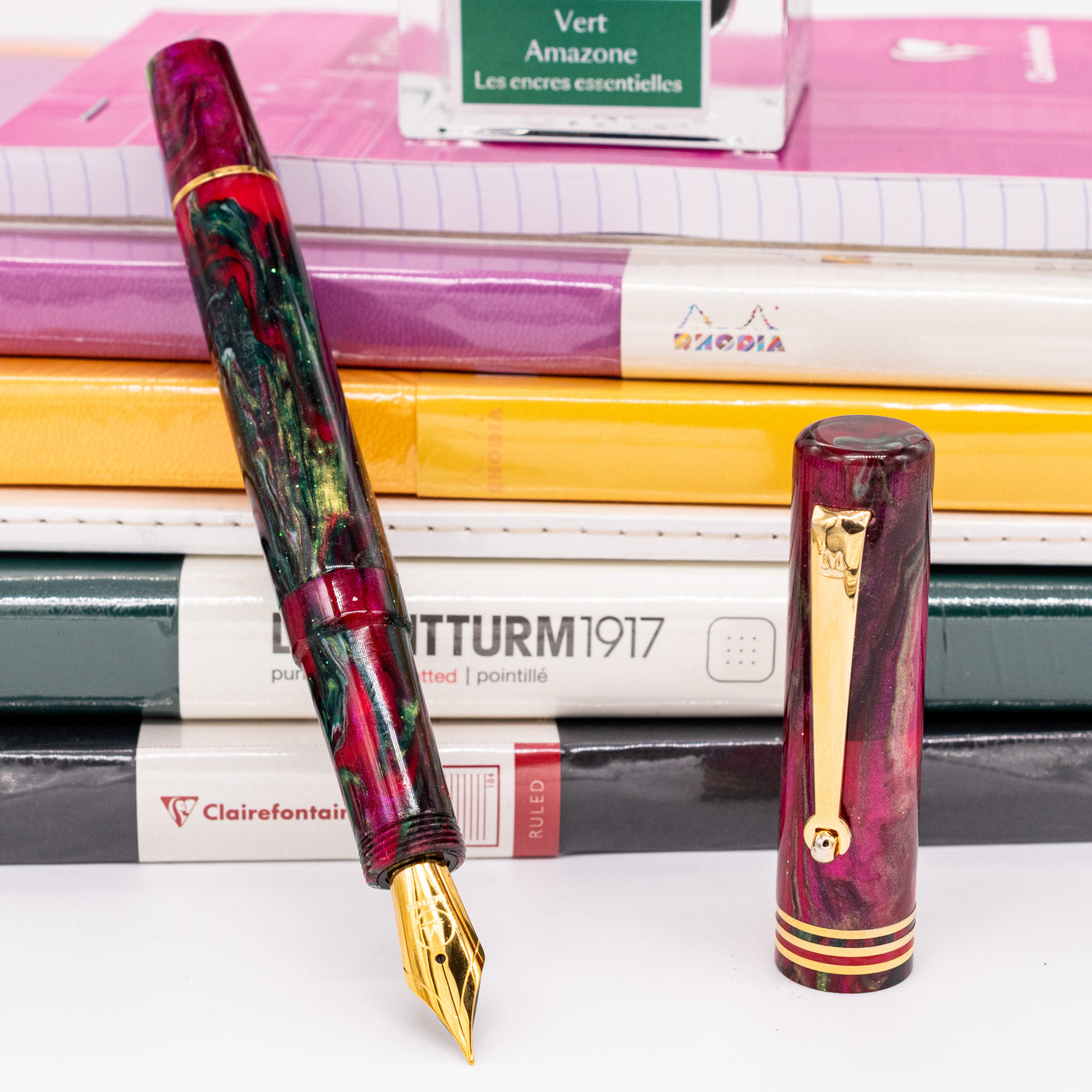 Molteni Modelo 60 Fountain Pen - Dragonfruit