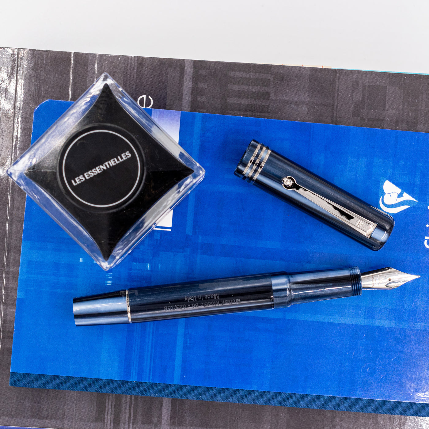 Molteni Modelo 60 Fountain Pen - Regent Blue piston filled