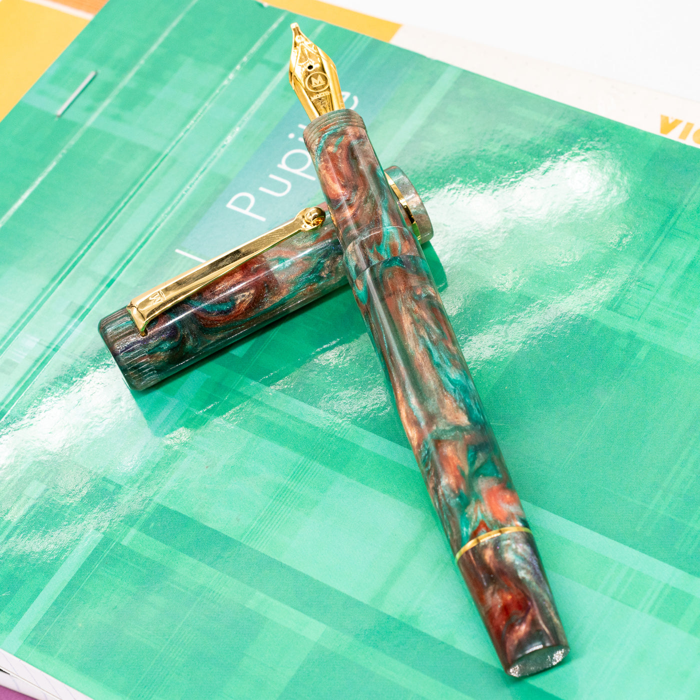 Molteni Modelo 60 Fountain Pen - Watermelon green