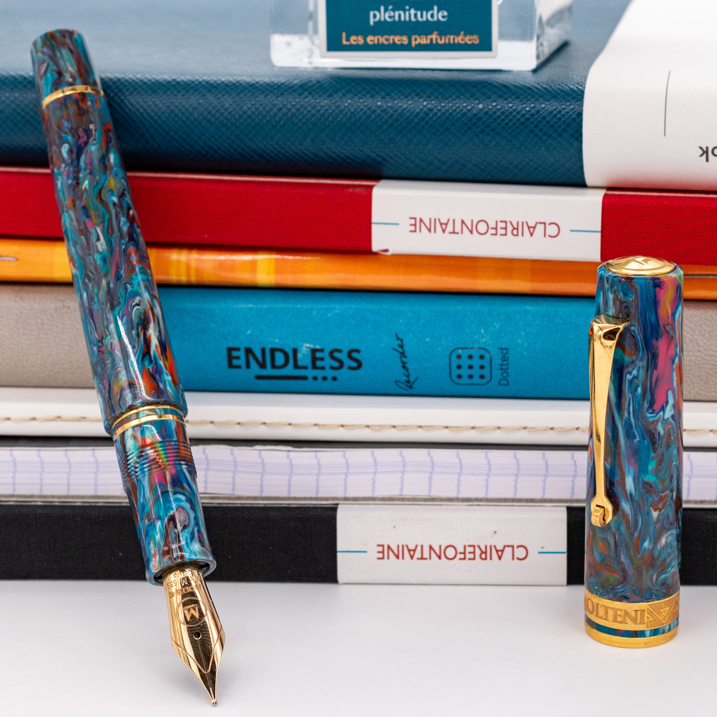 Molteni Modelo 66 Blue Orchid Fountain Pen Gold Trim