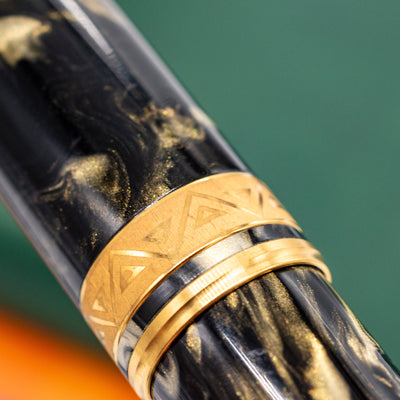 Molteni Modelo 66 Obsidian Fountain Pen Gold Trim Center Band