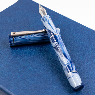 Molteni Modelo 88 Fountain Pen - Siena blue swirl