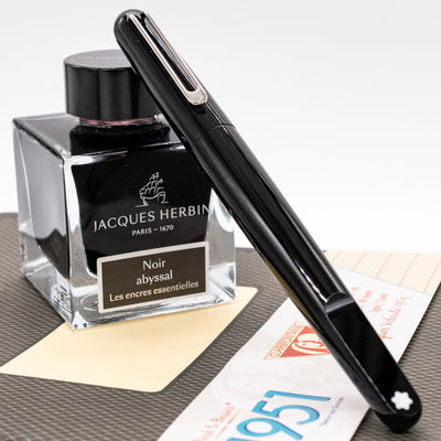 Montblanc M by Marc Newson Black Art Fineliner Pen capped