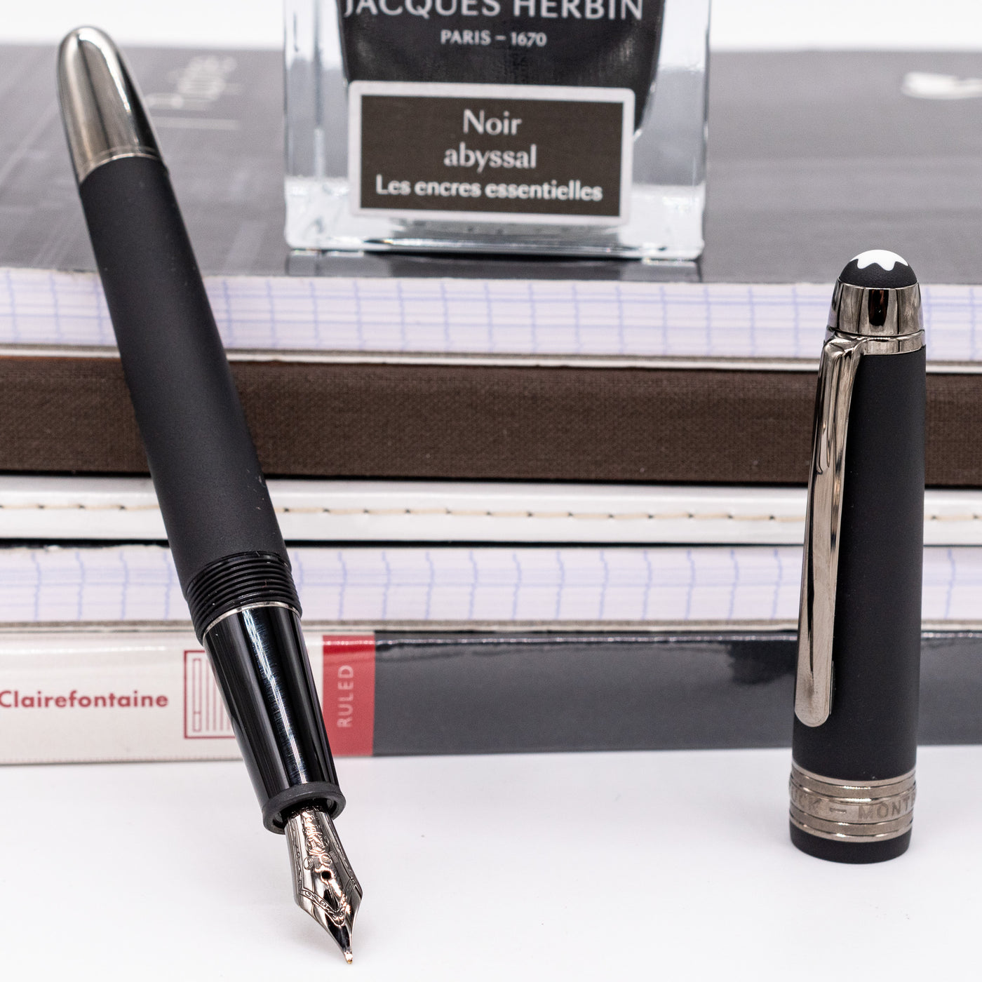 Montblanc Meisterstuck Ultra Black Classique Fountain Pen