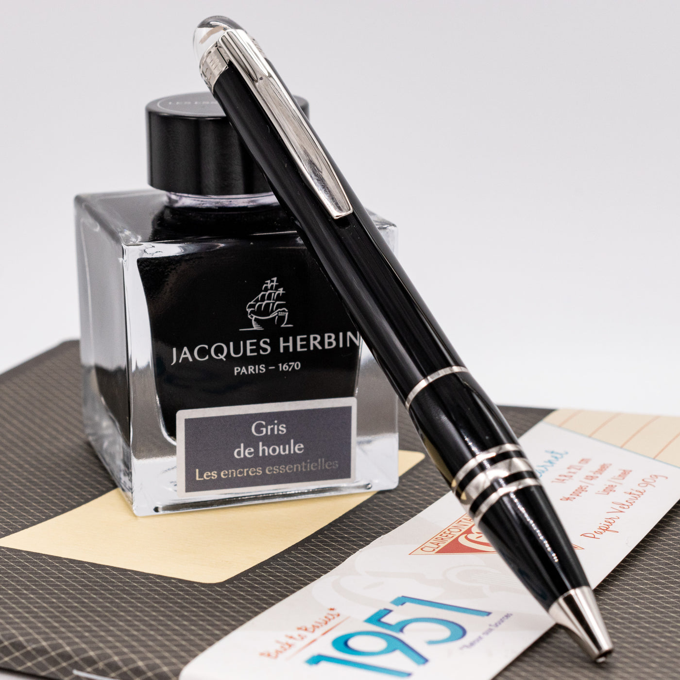 Montblanc Starwalker Black Resin & Platinum Ballpoint Pen