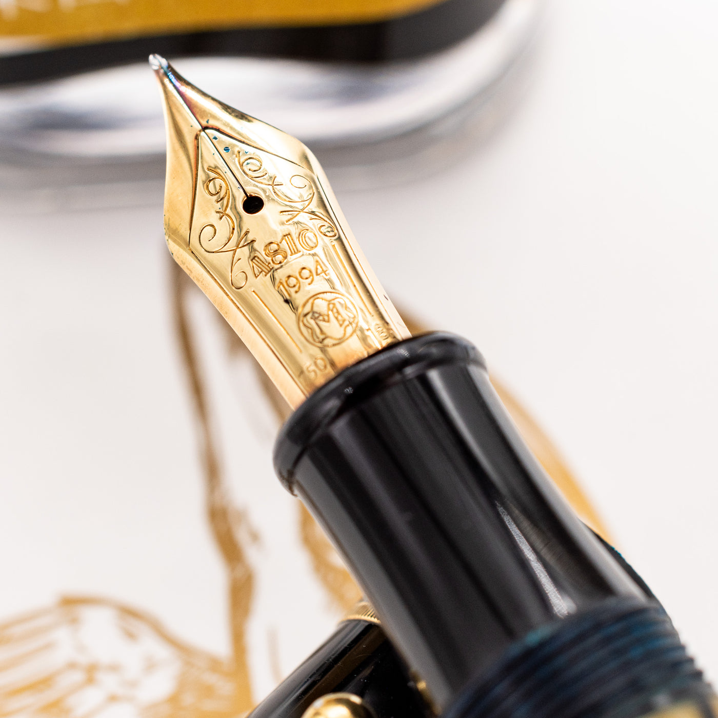 Montblanc Oscar Wilde Limited Edition Fountain Pen 18k gold nib