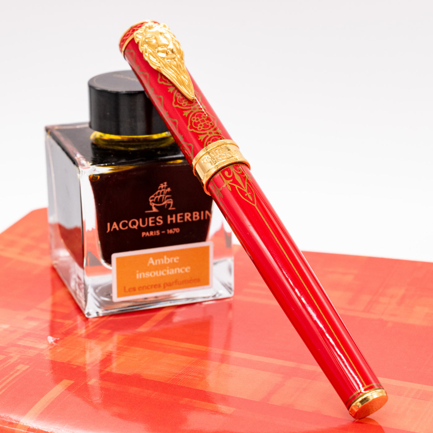 Montegrappa Game of Thrones Lannister Rollerball Pen capped